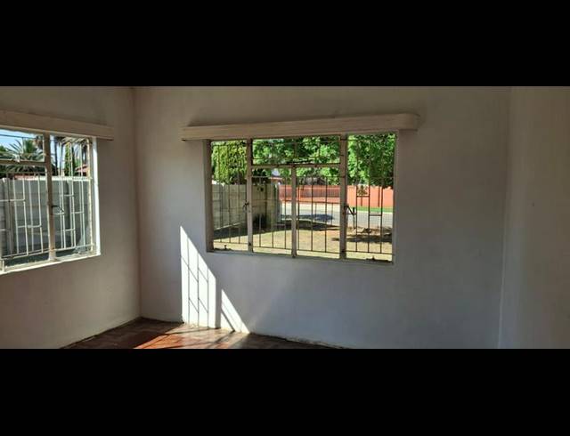 3 BEDROOM PROPERTY TO RENT IN MEYERHOF